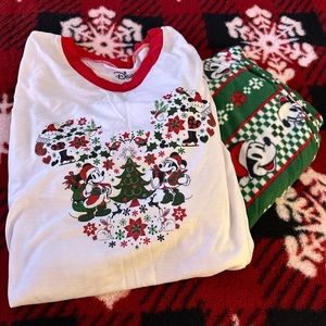 Disney's Mickey and Minnie Plus Size Holiday Pajama Set